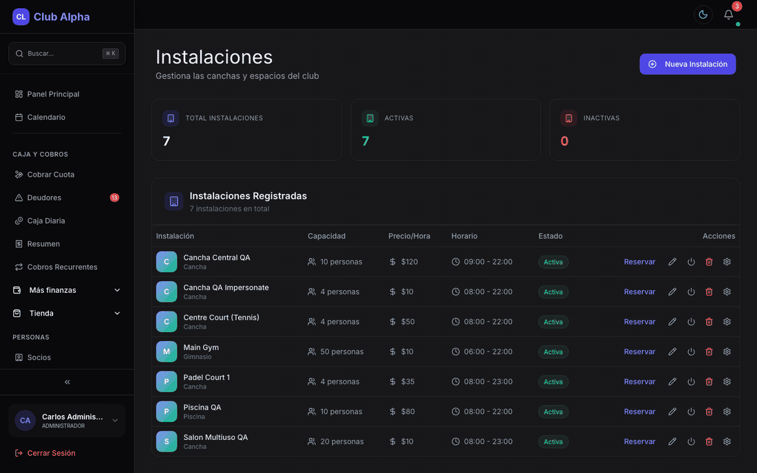 Panel de gestión de instalaciones de Club Pulse mostrando el listado de canchas y espacios del club.