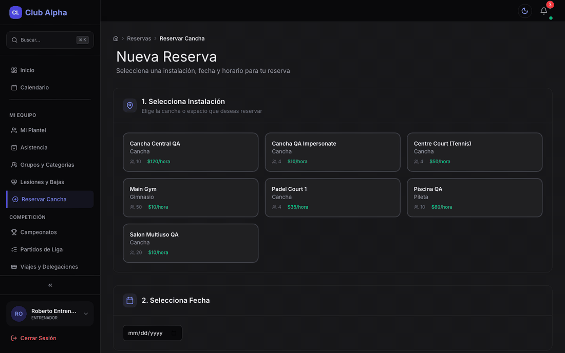 Reserva de cancha del entrenador en Club Pulse con selector de instalación y horario.
