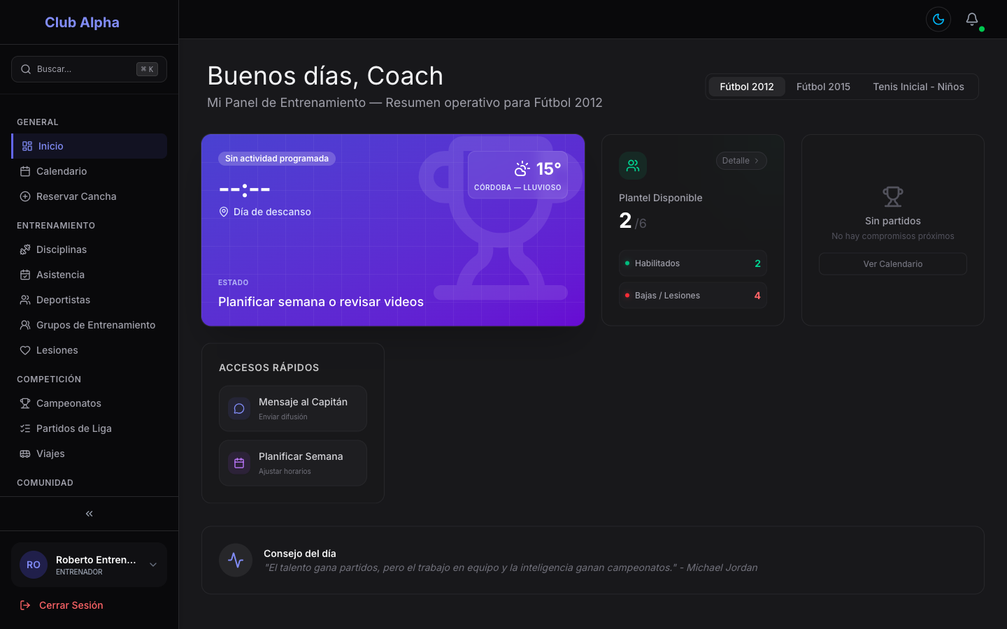 Panel del entrenador en Club Pulse con el estado del plantel: habilitados y bajas/lesiones.